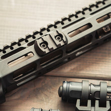 Magpul_-_M-LOK_Aluminum_Rail_Lifestyle_2_-_HCC_Tactical